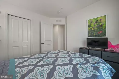 Bedroom - 8 Marsh Ln, Elkton, MD 21921 photo 5 of 7