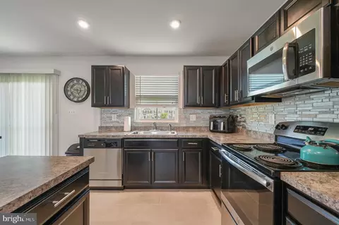 Kitchen - 8 Marsh Ln, Elkton, MD 21921 photo 1 of 2