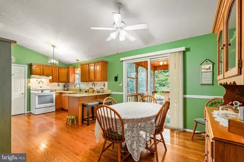 96 Country Side Loop, Elkton, MD 21921 photo 11