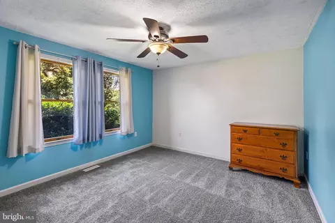Bedroom - 30 Skyline Dr, Conowingo, MD 21918 photo 5 of 9
