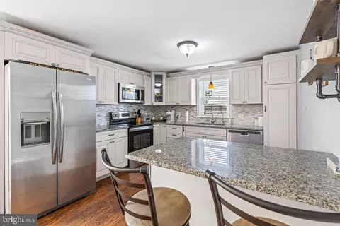 Kitchen - 30 Skyline Dr, Conowingo, MD 21918 photo 2 of 3