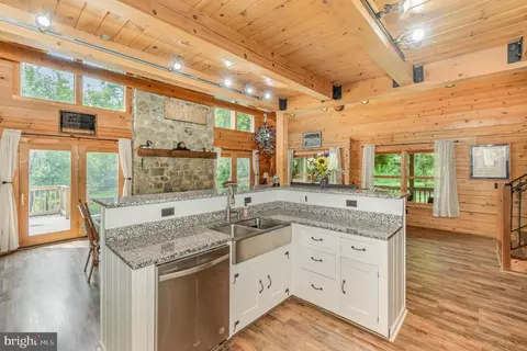 Kitchen - 96 Weaver Meadows Rd, Conowingo, MD 21918 photo 3 of 3
