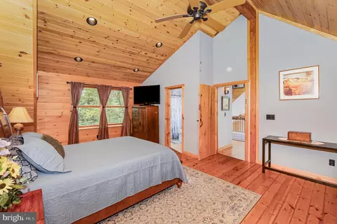 Bedroom - 96 Weaver Meadows Rd, Conowingo, MD 21918 photo 2 of 5