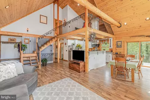 Entry Way - 96 Weaver Meadows Rd, Conowingo, MD 21918 photo 2 of 4