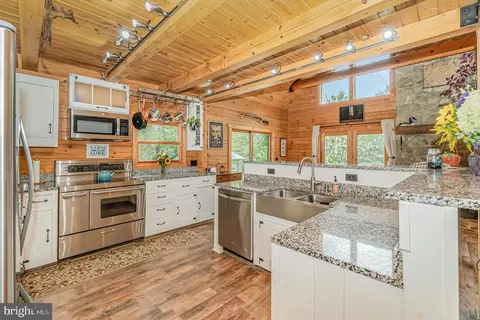 Kitchen - 96 Weaver Meadows Rd, Conowingo, MD 21918 photo 1 of 3