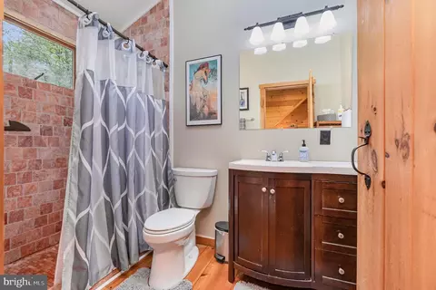 Bath - 96 Weaver Meadows Rd, Conowingo, MD 21918 photo 1 of 2