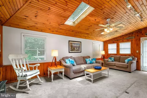 Living - 78 Riverview Ave, Earleville, MD 21919 photo 1 of 2