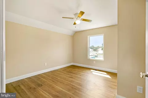 Bedroom - 342 W Main St, Elkton, MD 21921 photo 2 of 2