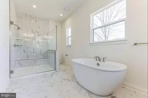 Bath - 5 Fulton Ct, Warwick, MD 21912 photo 1 of 1