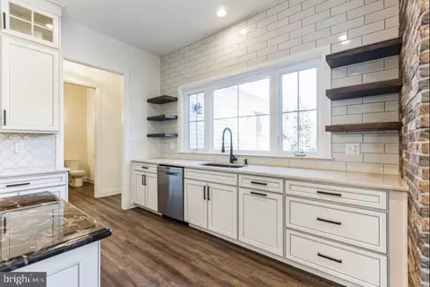 Kitchen - 5 Fulton Ct, Warwick, MD 21912 photo 2 of 2