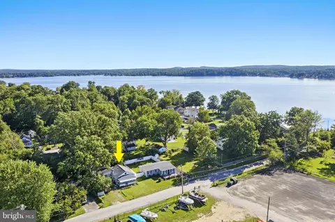 22 Edgewater Ave, North East, MD 21901