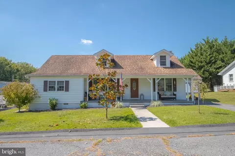 13 Forest Dr, Elkton, MD 21921