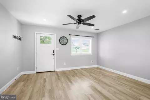 Entry Way - 75 South Dr, Earleville, MD 21919 photo 2 of 4