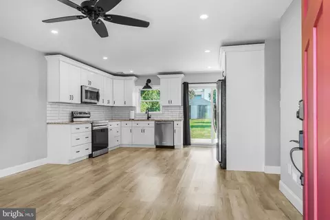 Entry Way - 75 South Dr, Earleville, MD 21919 photo 1 of 4