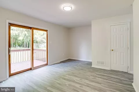 Living - 182 E Village Rd, Elkton, MD 21921 photo 8 of 11