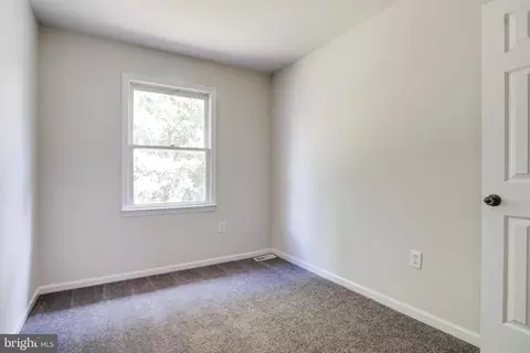 Bedroom - 182 E Village Rd, Elkton, MD 21921 photo 8 of 10