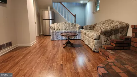 Entry Way - 102 Windsor Dr, Elkton, MD 21921 photo 5 of 5