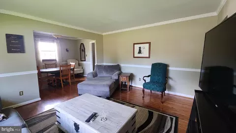 Entry Way - 102 Windsor Dr, Elkton, MD 21921 photo 2 of 5