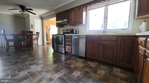 Kitchen - 102 Windsor Dr, Elkton, MD 21921 photo 1 of 2