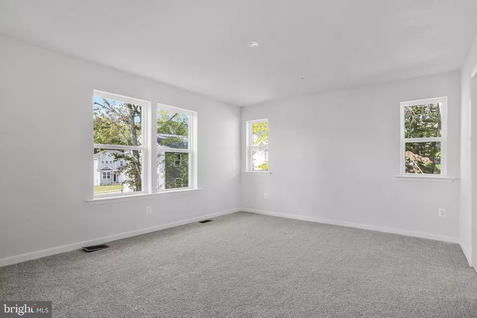 Living - 9 Plum Ct, North East, MD 21901 photo 3 of 3