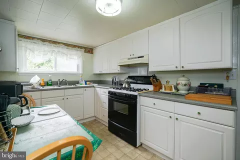 Kitchen - 128 Woolens Rd, Elkton, MD 21921 photo 1 of 3