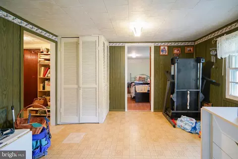 Entry Way - 128 Woolens Rd, Elkton, MD 21921 photo 2 of 4