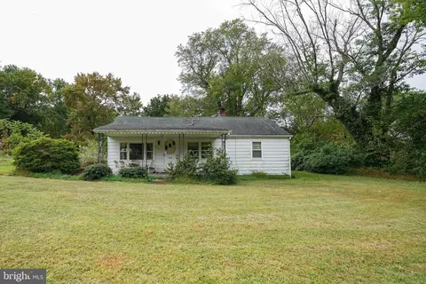 128 Woolens Rd, Elkton, MD 21921