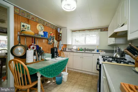 Kitchen - 128 Woolens Rd, Elkton, MD 21921 photo 2 of 3