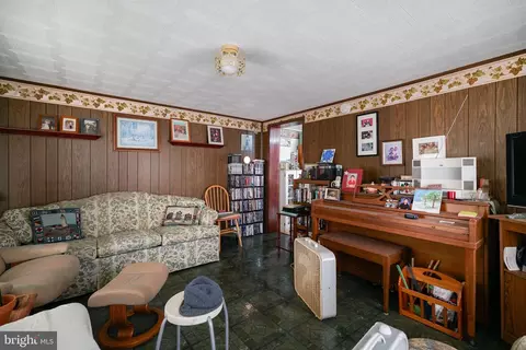 Living - 128 Woolens Rd, Elkton, MD 21921 photo 1 of 1