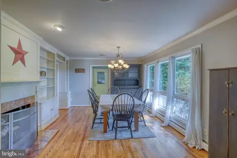 Dining - 17 E Pkwy, Elkton, MD 21921 photo 1 of 4
