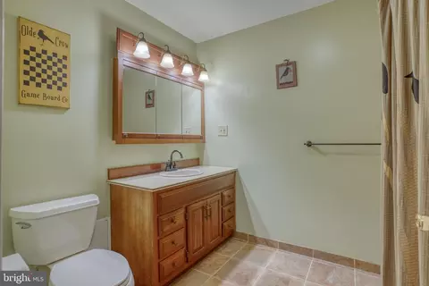 Bath - 17 E Pkwy, Elkton, MD 21921 photo 2 of 2