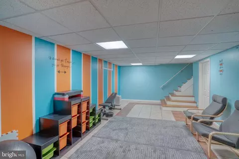 Entry Way - 17 E Pkwy, Elkton, MD 21921 photo 5 of 5