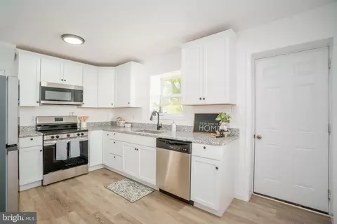 Entry Way - 206 Whitehall Rd, Elkton, MD 21921 photo 1 of 2