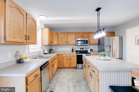 Kitchen - 1 Pinehurst Ct, Elkton, MD 21921 photo 3 of 4