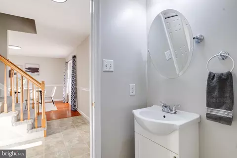 Entry Way - 1 Pinehurst Ct, Elkton, MD 21921 photo 3 of 3