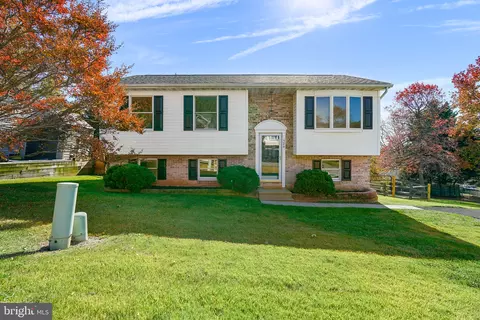 520 Saint Charles St, Elkton, MD 21921