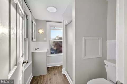 Entry Way - 110 Delaware Ave, Elkton, MD 21921 photo 8 of 17