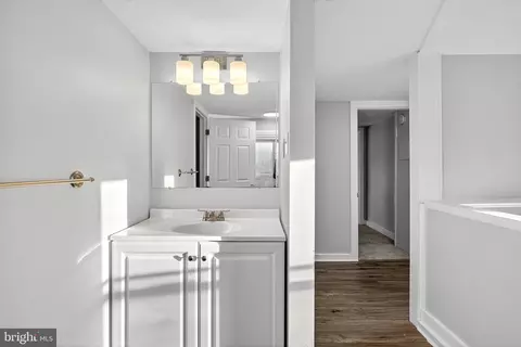 Entry Way - 110 Delaware Ave, Elkton, MD 21921 photo 16 of 17