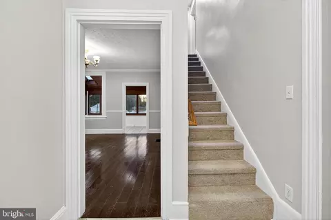 Entry Way - 110 Delaware Ave, Elkton, MD 21921 photo 7 of 17