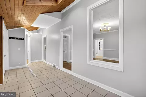 Entry Way - 110 Delaware Ave, Elkton, MD 21921 photo 1 of 17