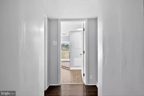 Entry Way - 110 Delaware Ave, Elkton, MD 21921 photo 13 of 17