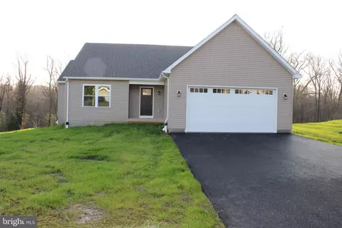 45 Blarney Ln, Conowingo, MD 21918