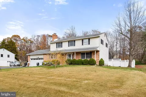 50 Avalon Ave, Elkton, MD 21921