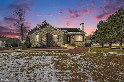 51 Woodside Dr, Chesapeake City, MD 21915