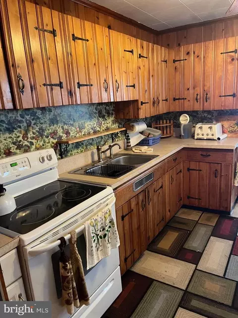 Kitchen - 21 Midway Dr, Earleville, MD 21919 photo 1 of 2