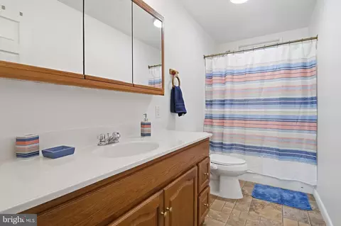 Bath - 25 Cherry Ln, Elkton, MD 21921 photo 1 of 1