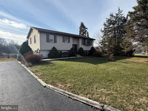245 Old Farmington Rd, North East, MD 21901