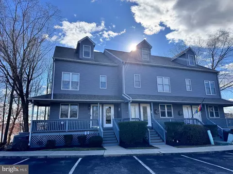 80 NE Isle Dr, North East, MD 21901