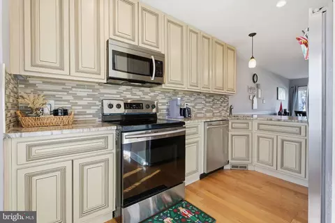 Kitchen - 606 Buttonwoods Rd, Elkton, MD 21921 photo 1 of 2