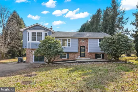 98 W Red Hill Rd, Conowingo, MD 21918